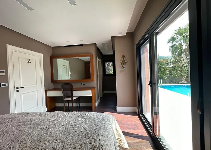 Falcon With Swimming Pool And Great Views In Yalikavak Willa Bodrum