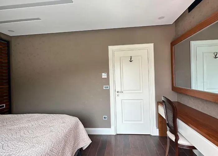 Falcon With Swimming Pool And Great Views In Yalikavak * ボドルム