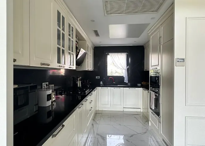 Vila Falcon With Swimming Pool And Great Views In Yalikavak