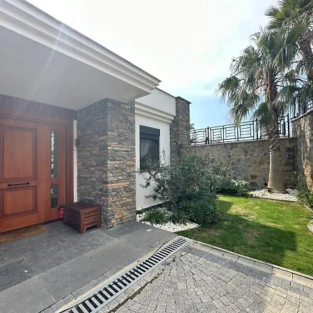 Falcon With Swimming Pool And Great Views In Yalikavak